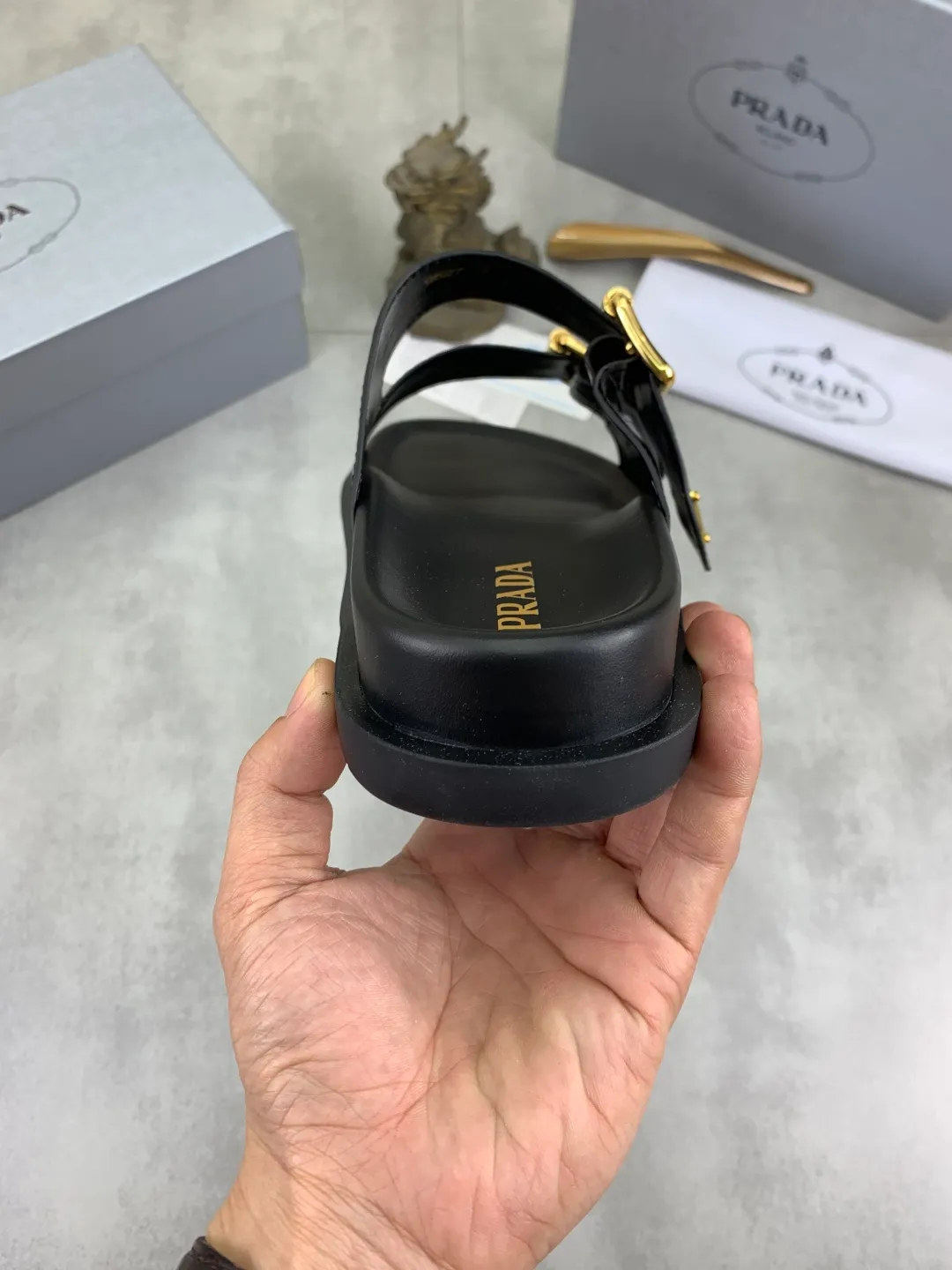 Men's shoes 💰P340💰【New style】🎁🎁🎁 PRADA Prada's new casual slippers, original official website, perfect workmanship, transmitting a kind of noble luxury, sublimating its definition of luxury in Prada's high-end extraordinary craftsmanship. Original combination outsole, code number: 38-44 (45 customized) Multiple colors 🉑️ to choose from